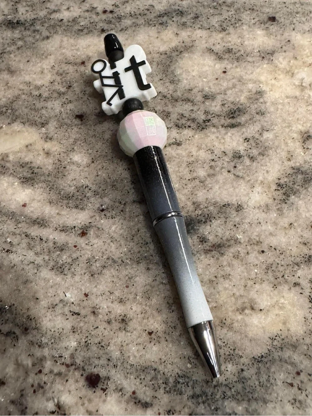 F IT Gradient Black-to-White Decorative Ballpoint Pen with Pink Accent